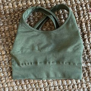 Alphalete vault bra dusty green